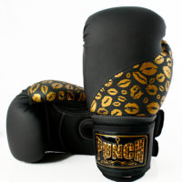 matte-black-gold-lips-bling-boxing-gloves-7-1